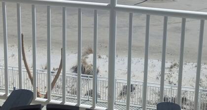 1-bedroom condo in pristine Wildwood Crest. Enjoy scenic oceanfront views!