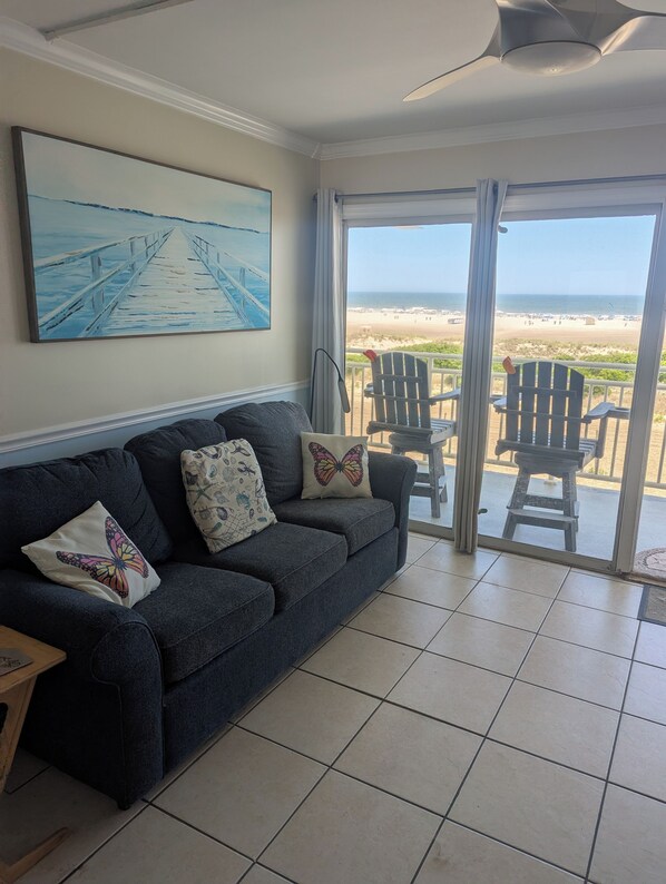 TV - 1-bedroom condo in pristine Wildwood Crest. Enjoy scenic oceanfront views!
(Wildwood Crest)