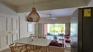 Appart'hôtel Luxe, vue partielle sur la mer | Cuisine privée