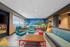 Lobby sitting area - Tru By Hilton Oshawa (Oshawa)