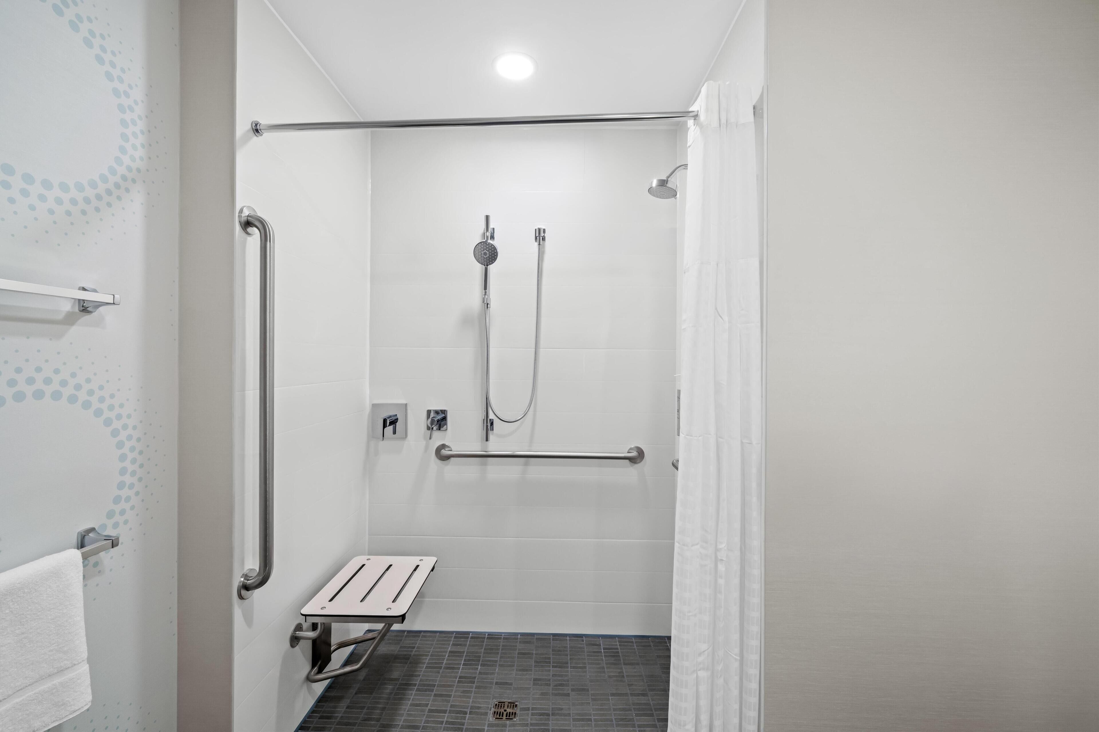 Badkamer met douche