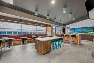 包含每日自助早餐