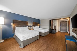 Chambre, 2 grands lits (Roll-In Shower) | Literie de qualité, lit avec matelas à plateau-coussin