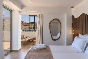 6 habitaciones, escritorio y tabla de planchar con plancha 
