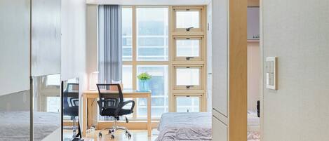 1 habitación, tabla de planchar con plancha, wifi y ropa de cama