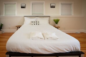 3 bedrooms, desk, iron/ironing board, WiFi