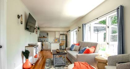 Lakeview Getaway with Hot Tub