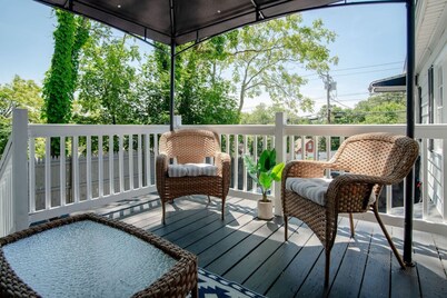 Lakeview Getaway with Hot Tub