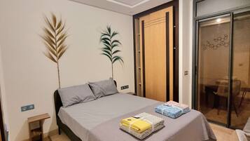 2 bedrooms, iron/ironing board, free WiFi, bed sheets