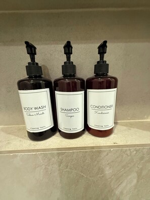 Bathroom amenities