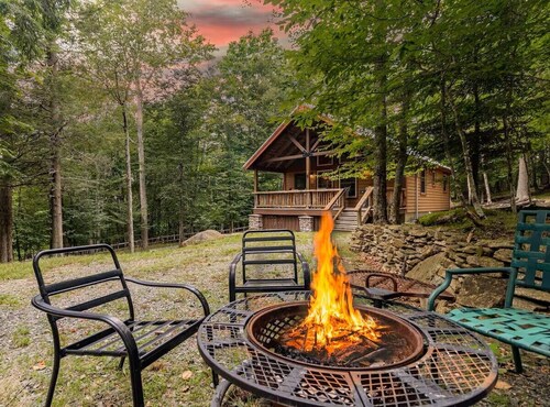Hearth and Horn cabin in charming Beech Mountain
