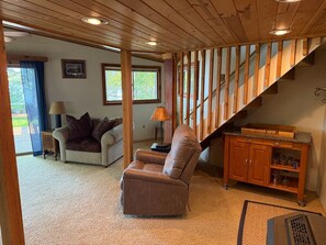 TV - Morning Dew Three Lakes (Three Lakes)