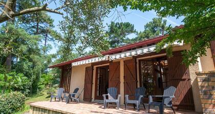 Hossegor. Villa LA GRIMPETTE between lake and ocean. Free Wifi.