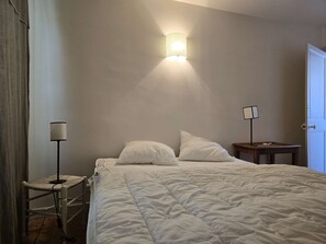 5 bedrooms, free WiFi - 751 - Character house with magnificent enclosed garden (ERQUY)