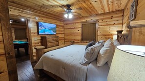 3 bedrooms, iron/ironing board, travel crib, free WiFi