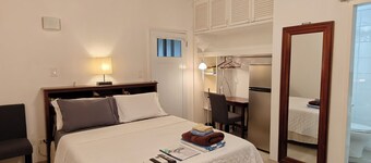 Studio- Spacious garden area / on-site car rental