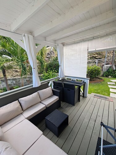 Studio w/seaview. Near Beach. On-site car rental.