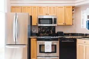Micro-ondas, fogão, cooktop, lava-louças
