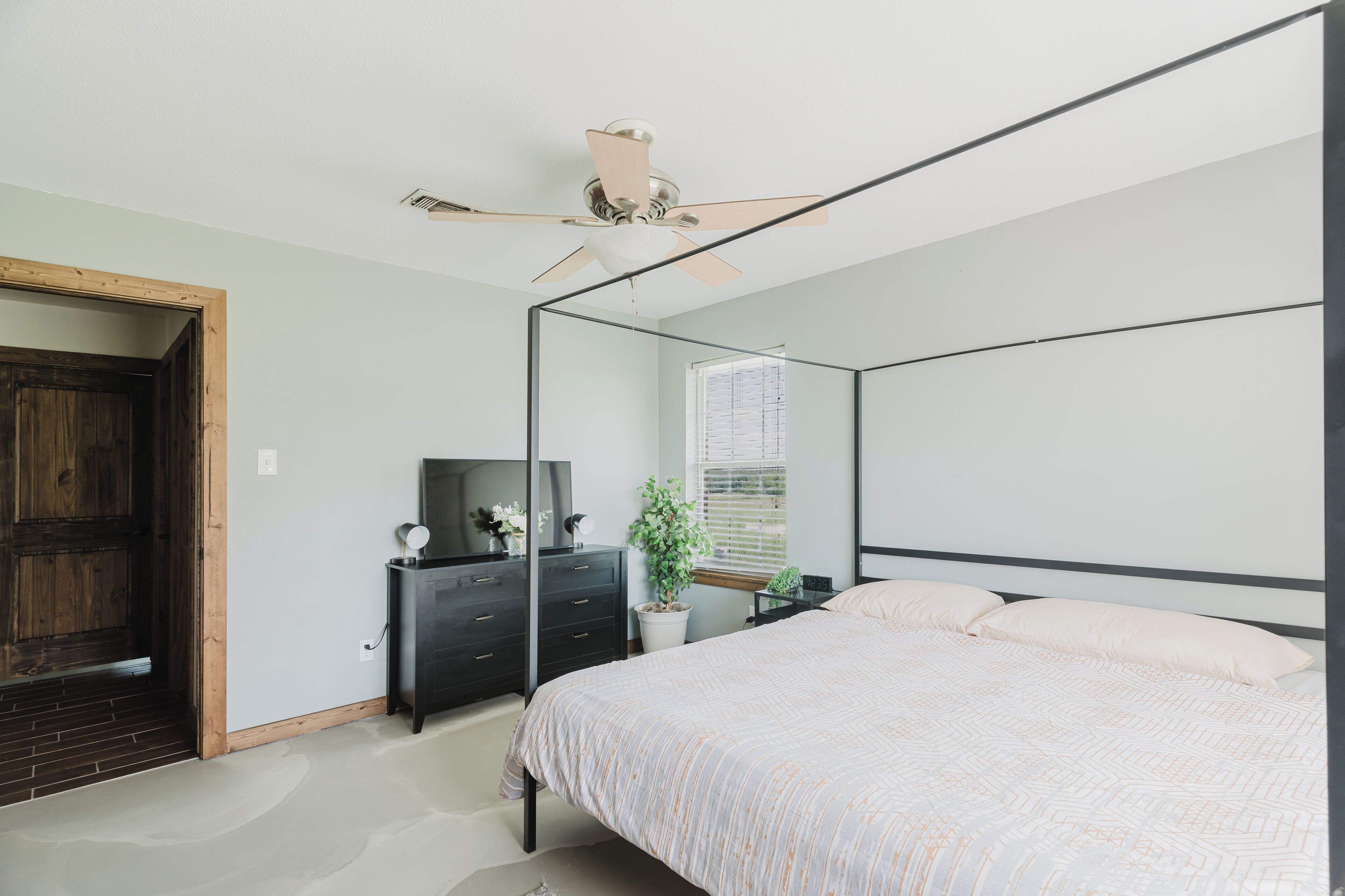 3 soverom, strykejern/-brett, wi-fi (inkludert) og sengetøy