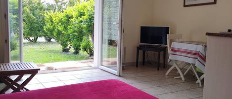 1 sovrum, strykjärn/strykbräda, wi-fi och sängkläder