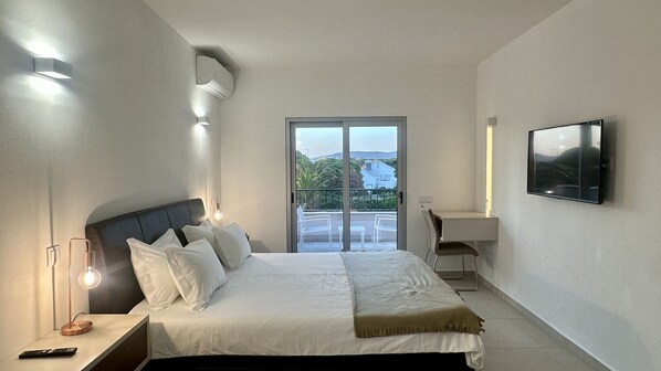 5 bedrooms, free WiFi, bed sheets - Villa Belinha B by Check-in Portugal (Quarteira)