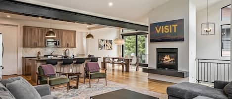 TV, fireplace