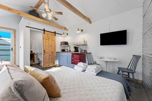 WiFi, bed sheets - Galveston Guest House (Galveston)