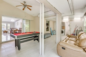 Games room - Stay & Fly SW Airport Place (Fort Myers)