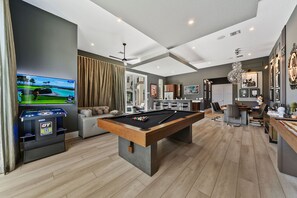 Spielezimmer