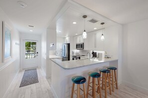 Fridge, microwave, oven, stovetop - Boca Grande North 30 - Bayfront - 1st Floor - Sleeps 6 (Placida)