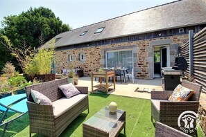 Outdoor dining - Rafaël - PLOUEC DU TRIEUX (PLOUEC DU TRIEUX)