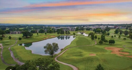 Cozy & Peaceful 2-bedroom condo- Holiday Hills Resort Branson-family amenities!