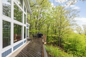 Terrace/patio - Dreamers Peak @ Shanty Creek Resort (Bellaire)