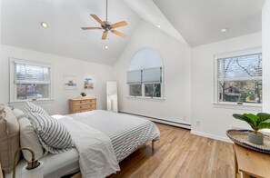 4 chambres, fer et planche à repasser, Wi-Fi, draps fournis