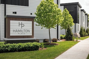 Property grounds - Hamilton Place | Bayside Building | 301 D (Traverse City)