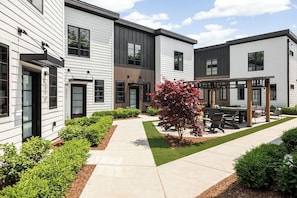 Exterior - Hamilton Place | Sagewood Building | 3 Units (Traverse City)