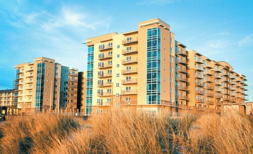 2-bedroom resort in awesome Seaside with fitness room, WiFi