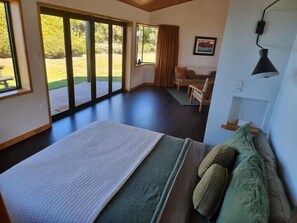 5 bedrooms, travel cot, WiFi