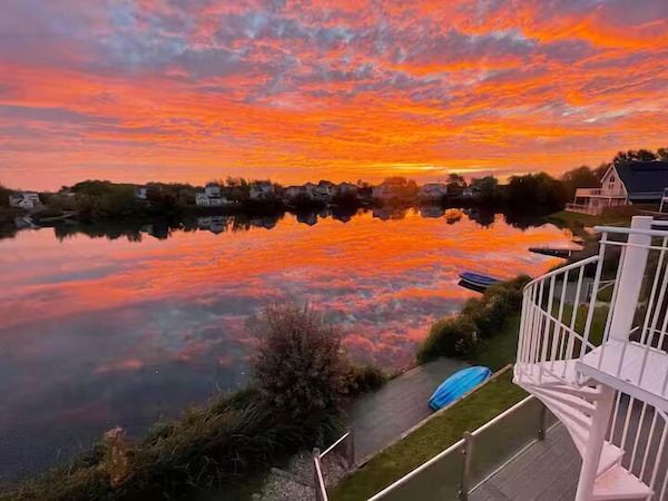 Cotswolds Lakeside Home-summer Lake - South Cerney