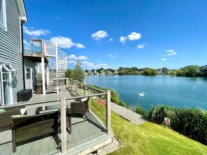 View from property - Cotswolds Lakeside Home-Summer Lake  (Cirencester)