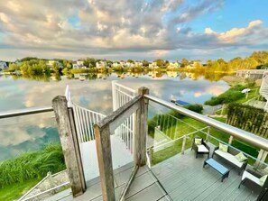 Exterior - Cotswolds Lakeside Home-Summer Lake  (Cirencester)