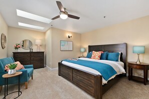 Condo, Multiple Beds, Balcony, Garden View (409 Mason Court #224)