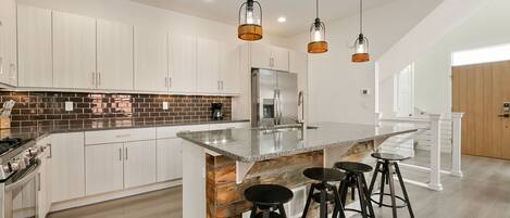 House, Multiple Beds, Hot Tub, Mountain View (226 Cajetan Street) | Private kitchen | Fridge, microwave, oven, stovetop