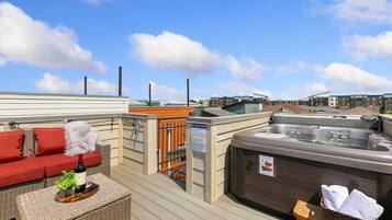 House, Multiple Beds, Hot Tub, Mountain View (226 Cajetan Street) | Outdoor spa tub