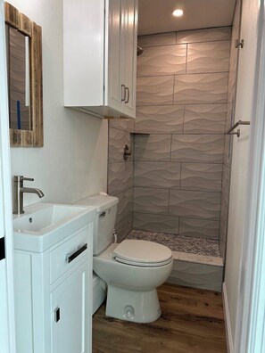 Unclassified image, 3 of 23, button