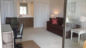 Unclassified image, 3 of 24, button