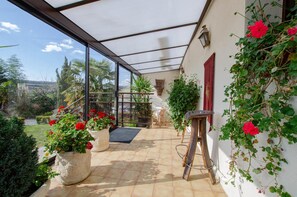 Terrace/patio - Le Cocoon - ARCONVILLE (ARCONVILLE)