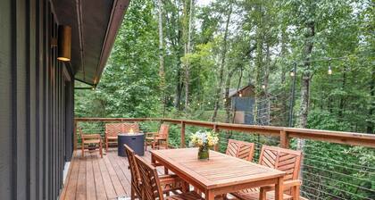Soothing Soaks, Fireside Chats, Movie Nights, Rainfall Showers & Local Fun - Modern Mountain Retreat