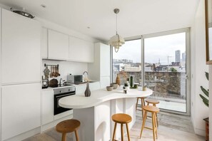 Fridge, microwave, oven, dishwasher