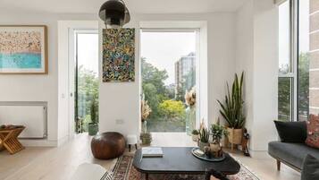 Smart TV, offices